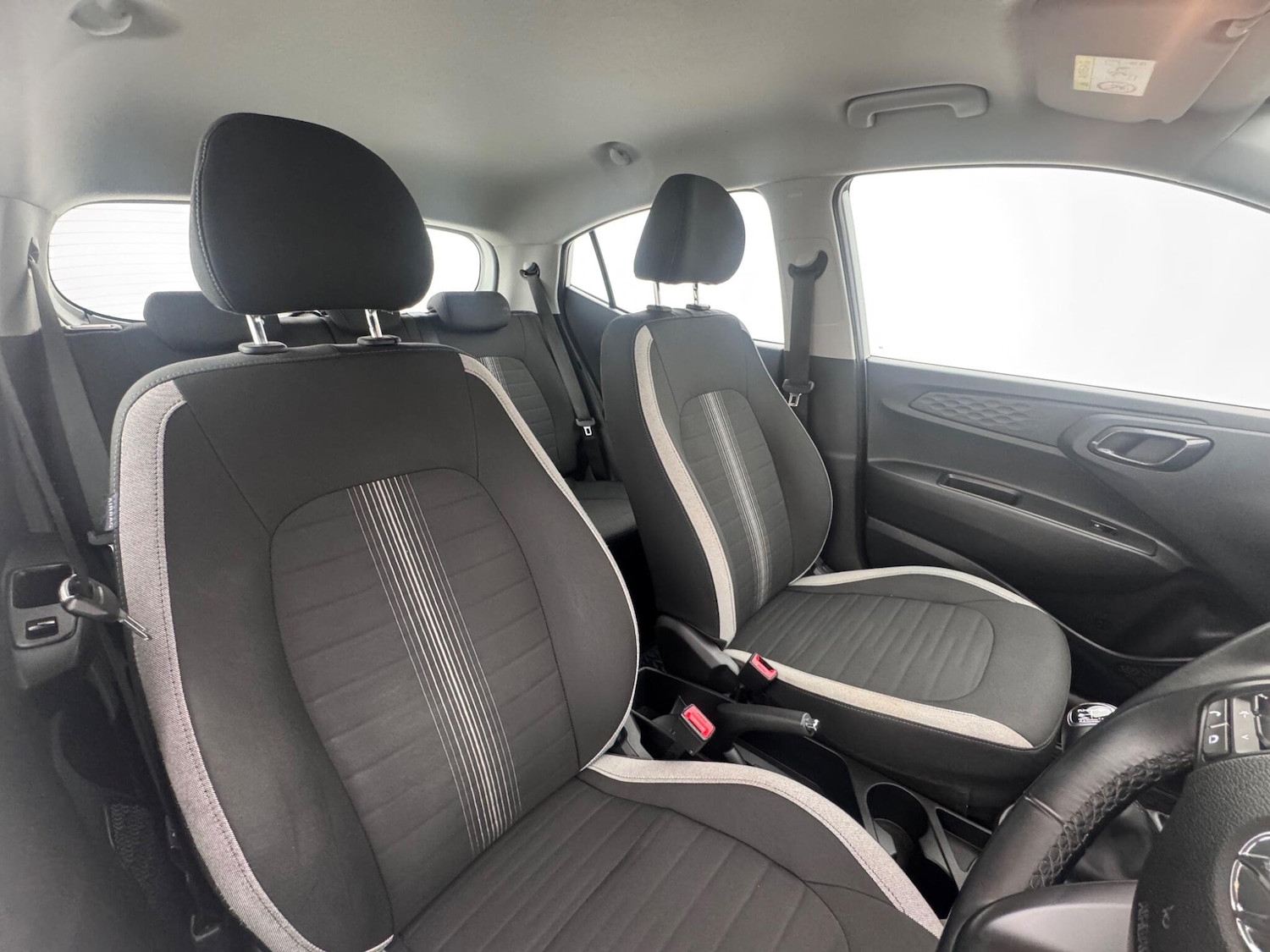 Used Hyundai i10 2021 for sale - 77616529: Photo 9