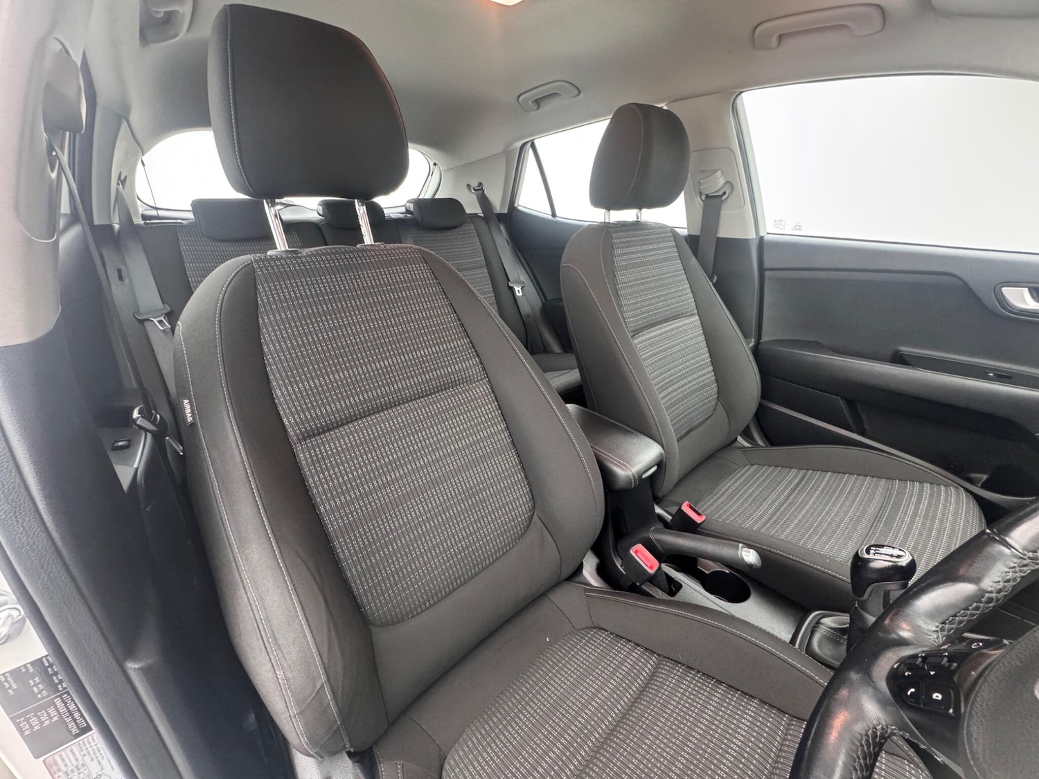 Used Kia Stonic 2018 for sale - 77179866: Photo 9