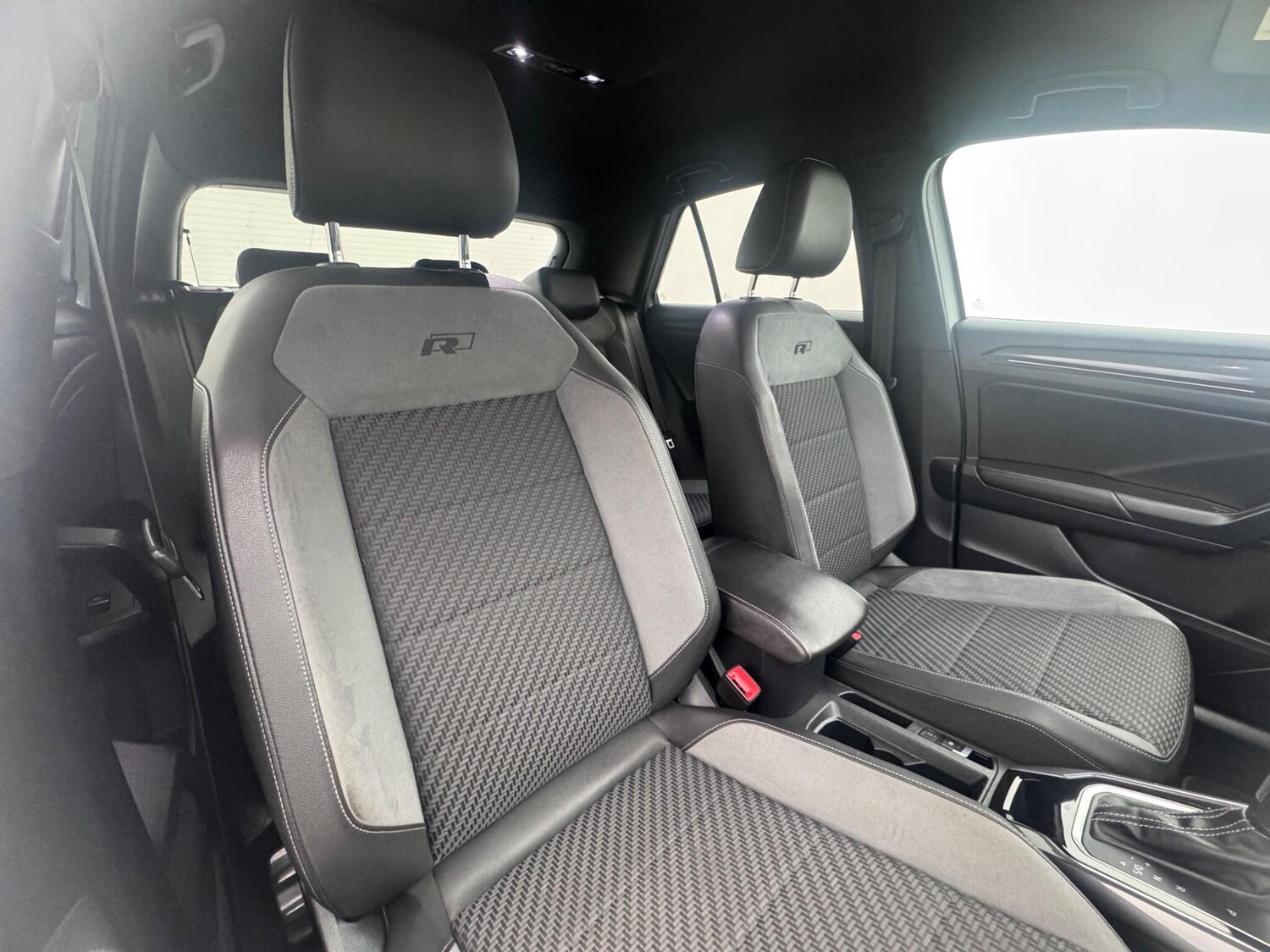 Used Volkswagen T-Roc 2021 for sale - 77809909: Photo 10