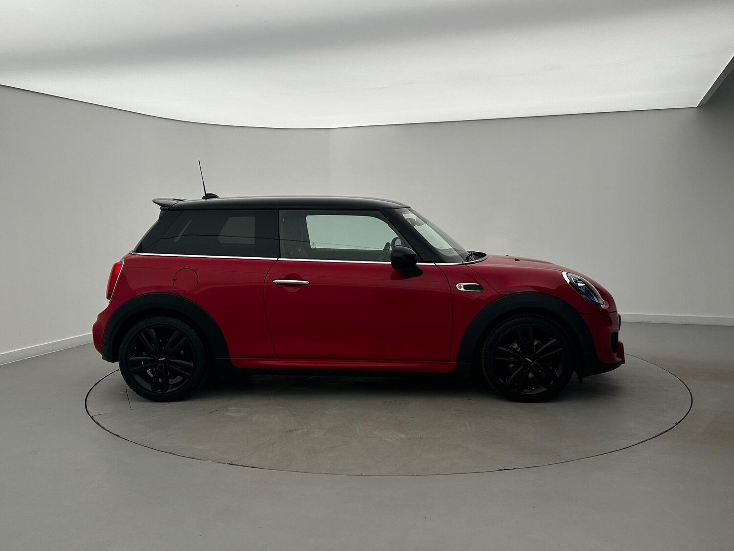 Used MINI Hatch 2019 for sale - 77995258: Photo 6