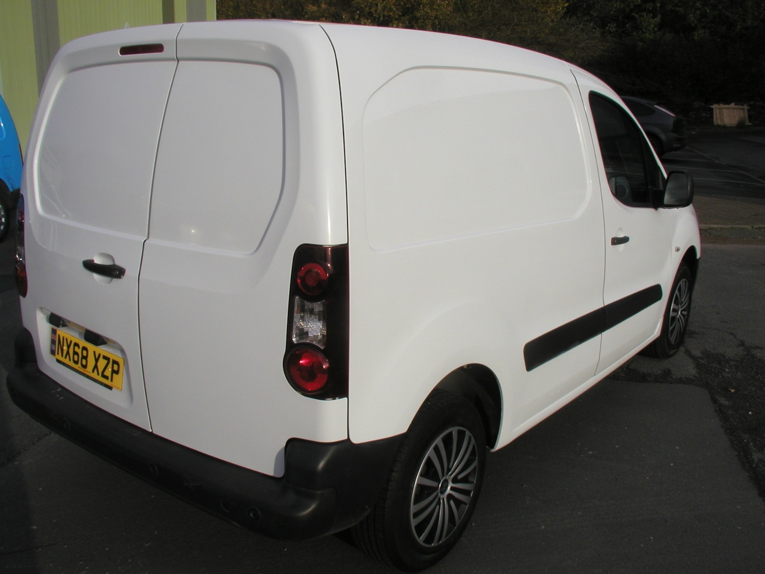 Used Peugeot Partner 2018 for sale - 76366957: Photo 2