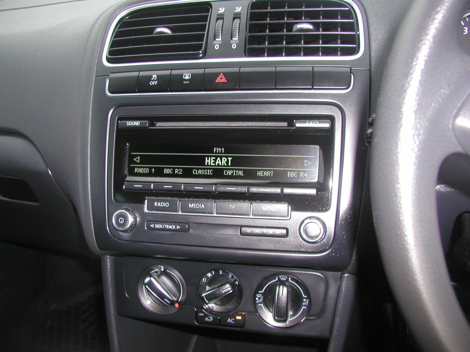 Used Volkswagen Polo 2014 for sale - 76452406: Photo 8