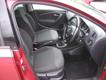 Used Volkswagen Polo 2016 for sale - 78949670: Photo