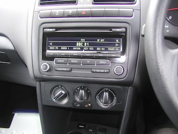 Used Volkswagen Polo 2012 for sale - 77641624: Photo