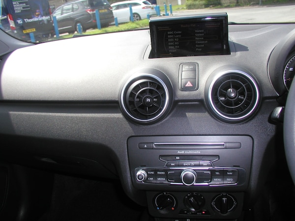 Used Audi A1 2018 for sale - 74912345: Photo 2