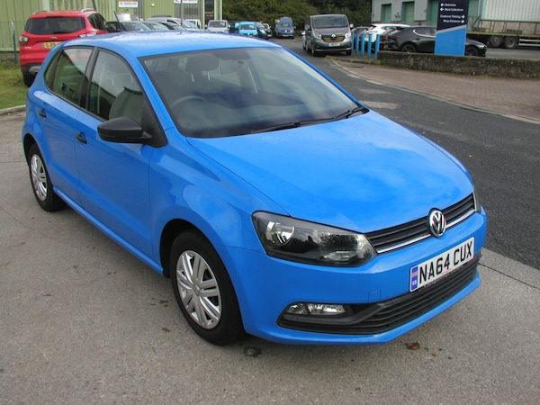 Used Volkswagen Polo 2015 for sale - 76130458: Photo 2