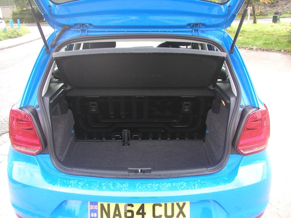 Used Volkswagen Polo 2015 for sale - 76130458: Photo 5