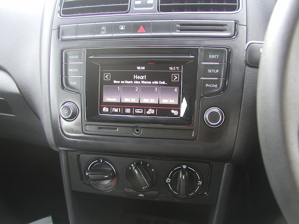 Used Volkswagen Polo 2015 for sale - 76130458: Photo 6