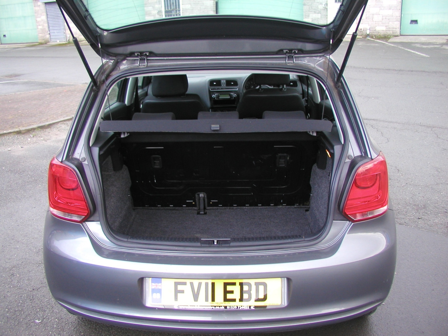 Used Volkswagen Polo 2011 for sale - 77149725: Photo 5