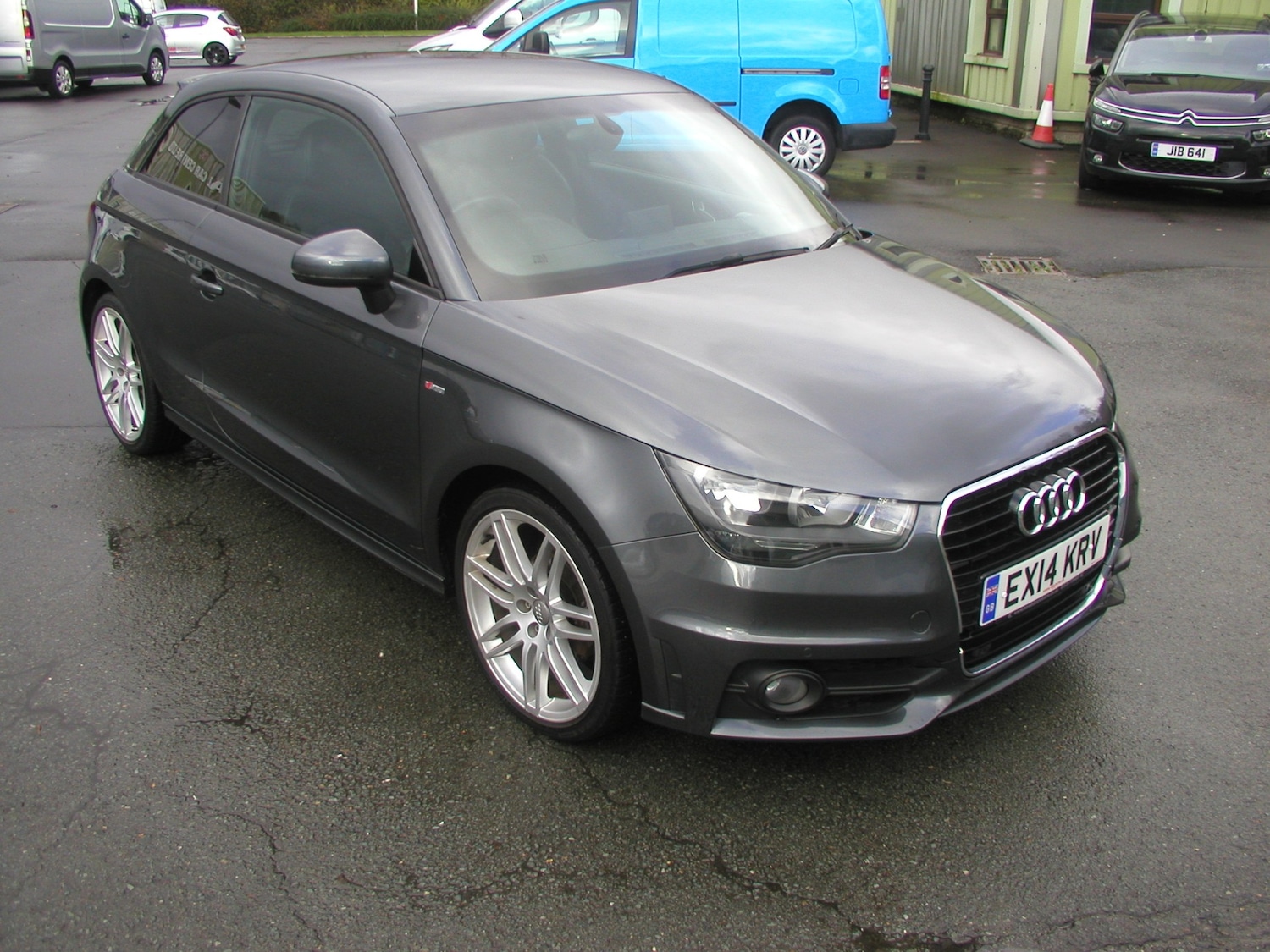 Used Audi A1 2014 for sale - 76393770: Photo 2
