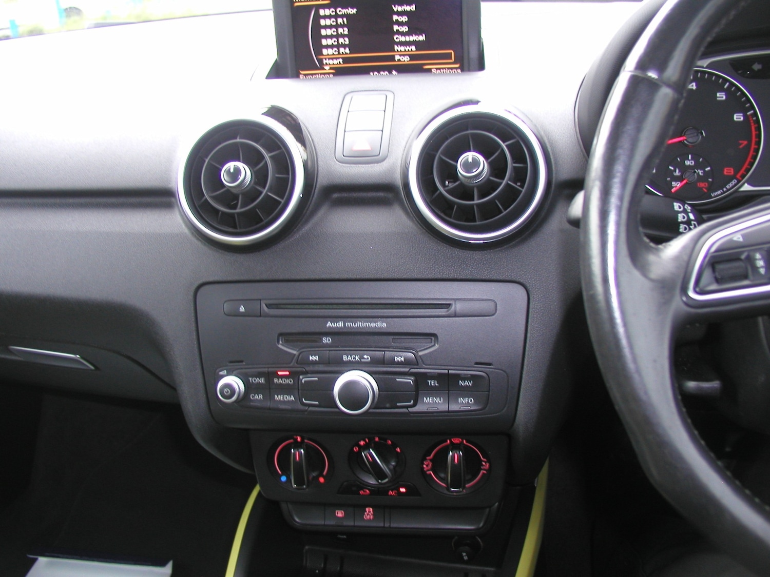 Used Audi A1 2012 for sale - 76131098: Photo 6