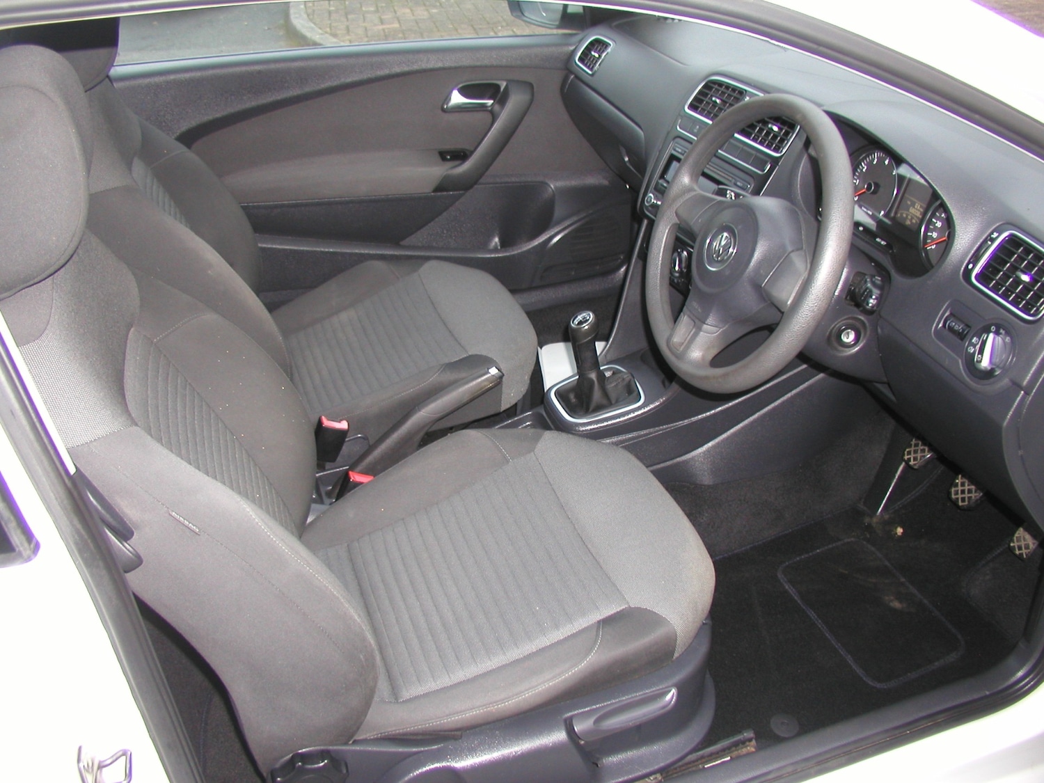 Used Volkswagen Polo 2011 for sale - 77340305: Photo 7