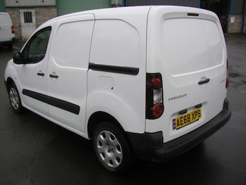 Used Peugeot Partner 2018 for sale - 76807802: Photo