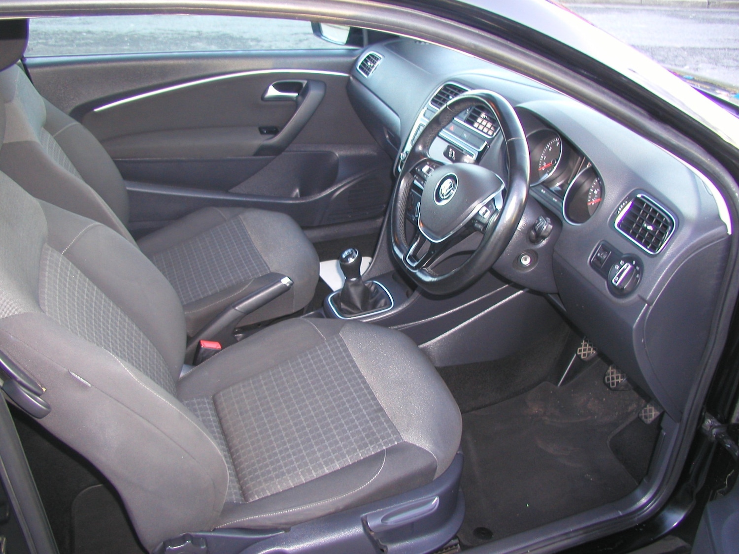 Used Volkswagen Polo 2016 for sale - 76627104: Photo 6