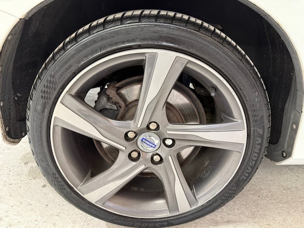 Used Volvo V60 2012 for sale - 75653856: Photo 12