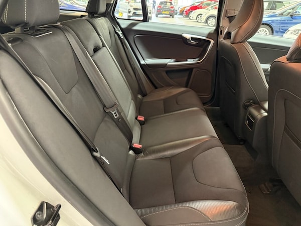 Used Volvo V60 2012 for sale - 75653856: Photo 28