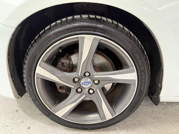 Used Volvo V60 2012 for sale - 75653856: Photo 32