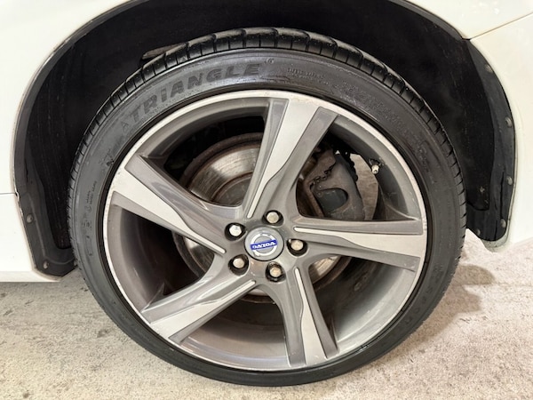Used Volvo V60 2012 for sale - 75653856: Photo 33