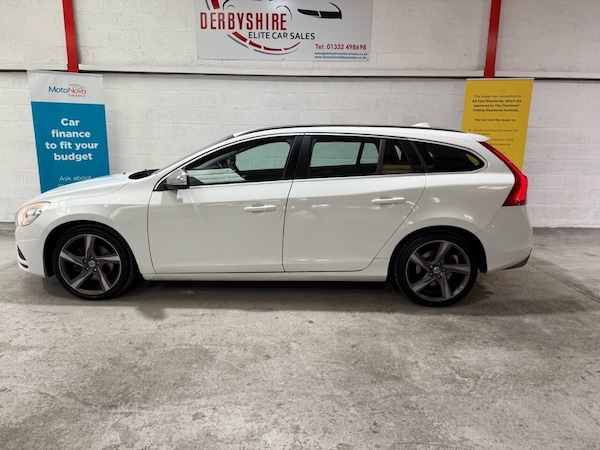 Used Volvo V60 2012 for sale - 75653856: Photo 4