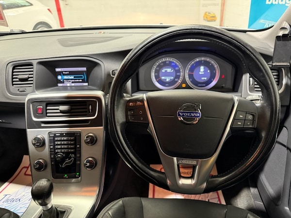 Used Volvo V60 2012 for sale - 75653856: Photo 7