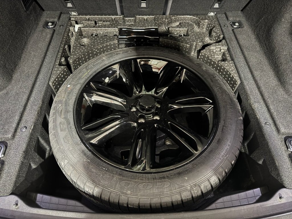 Used Land Rover Range Rover Velar 2017 for sale - 76632251: Photo 27