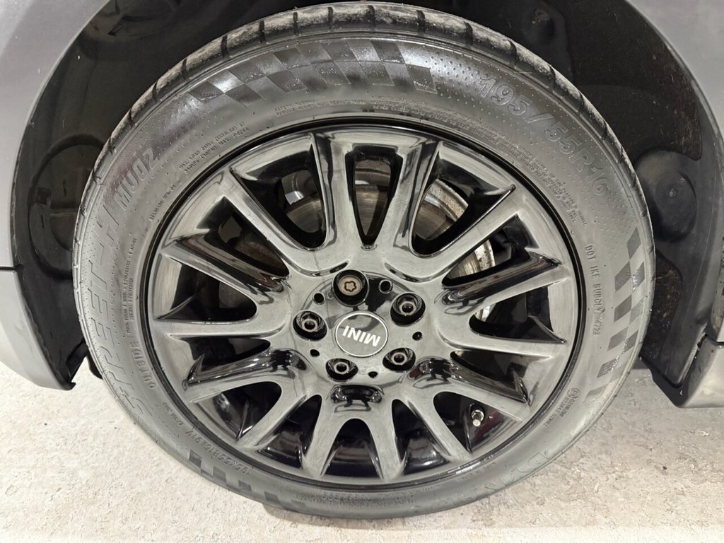 Used MINI Hatch 2018 for sale - 76703738: Photo 32