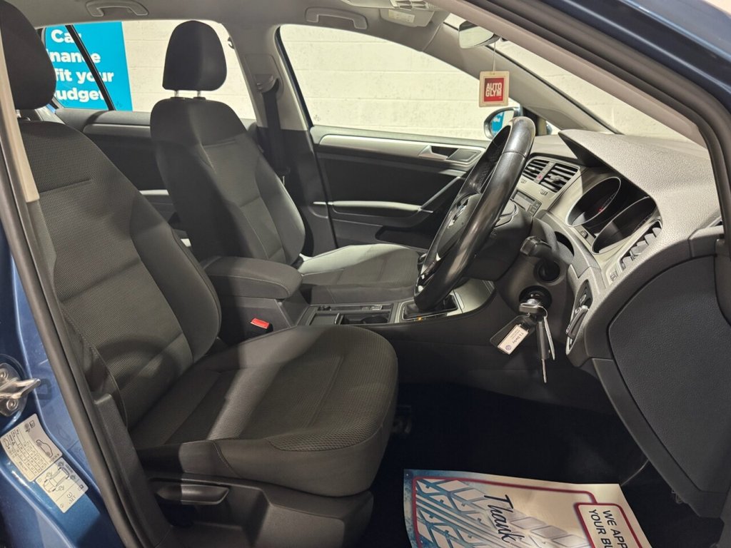 Used Volkswagen Golf 2017 for sale - 76406909: Photo 9