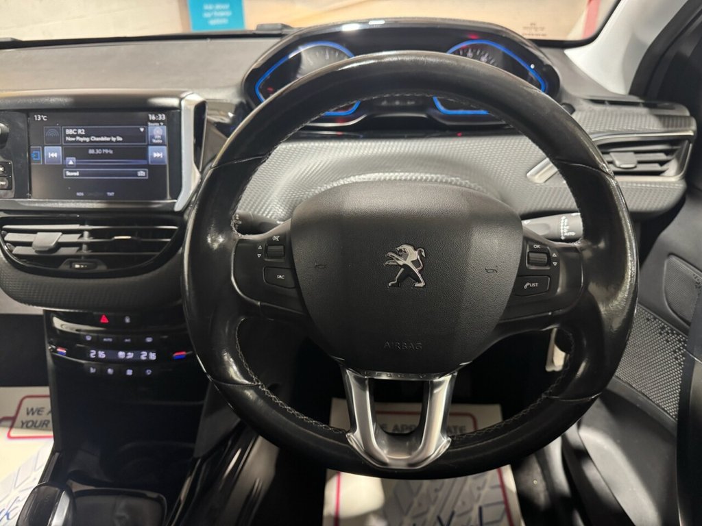 Used Peugeot 2008 2015 for sale - 76439349: Photo 10