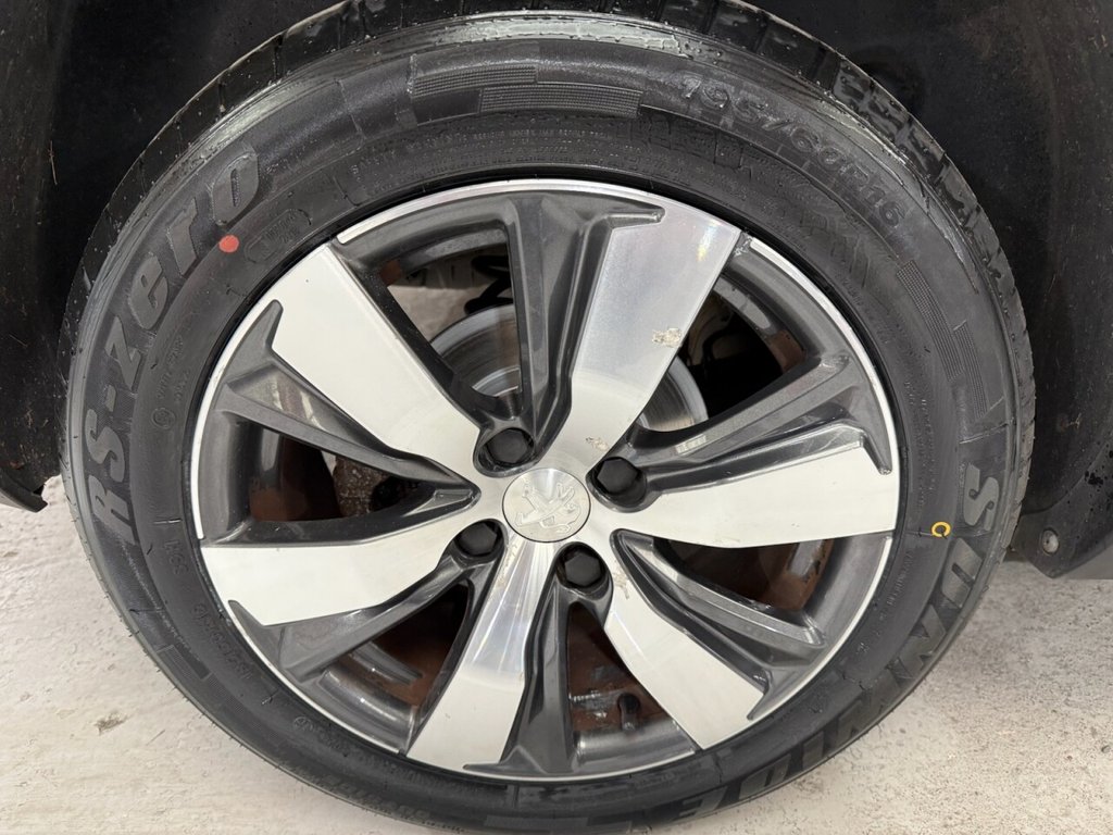 Used Peugeot 2008 2015 for sale - 76439349: Photo 26