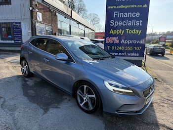 Volvo V40 feature image