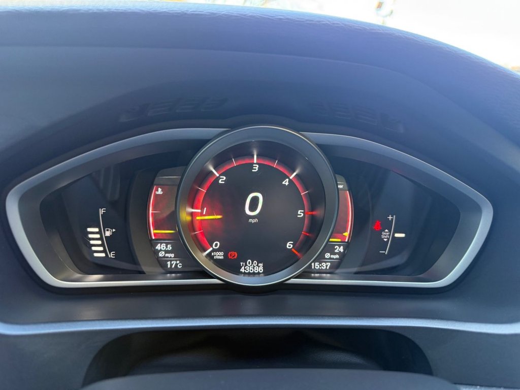 Used Volvo V40 2016 for sale - 77835310: Photo 24