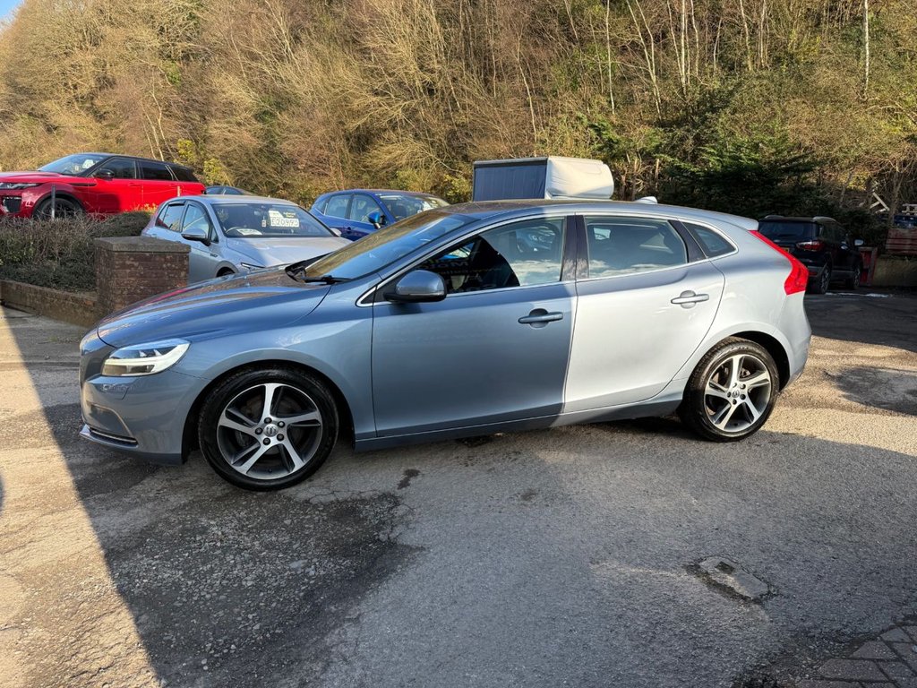 Used Volvo V40 2016 for sale - 77835310: Photo 6