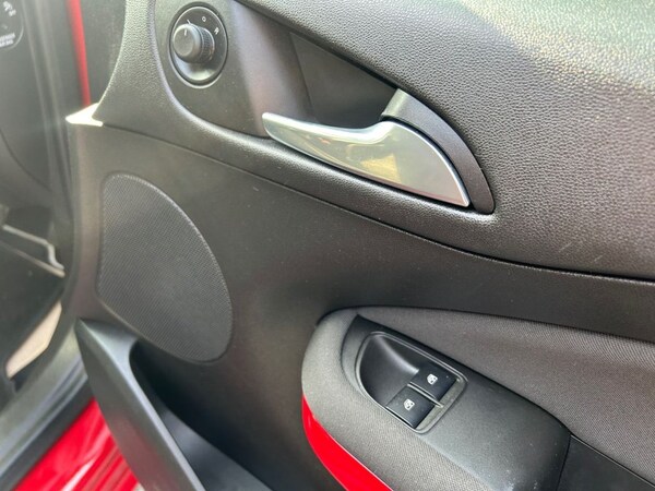 Used Vauxhall ADAM 2015 for sale - 75607077: Photo 31