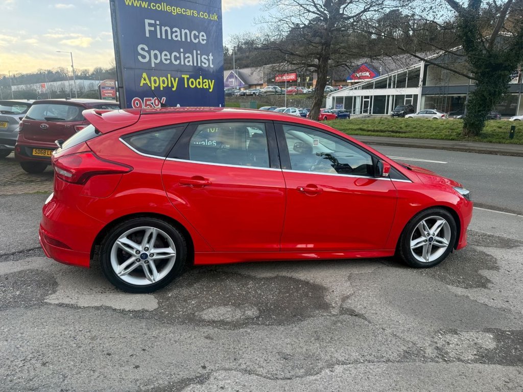 Used Ford Focus 2015 for sale - 76927608: Photo 10