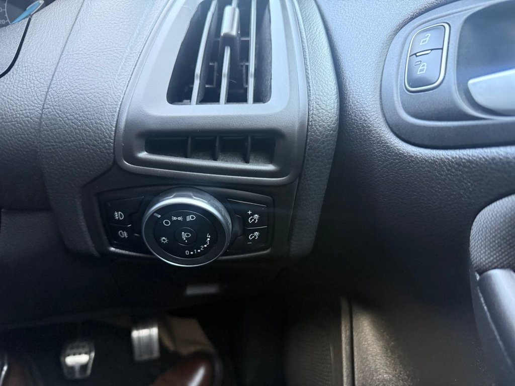 Used Ford Focus 2015 for sale - 76927608: Photo 32