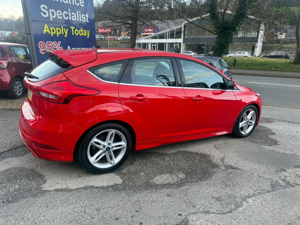 Used Ford Focus 2015 for sale - 76927608: Photo 7