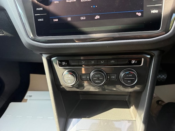 Used Volkswagen Tiguan 2018 for sale - 75642157: Photo 25