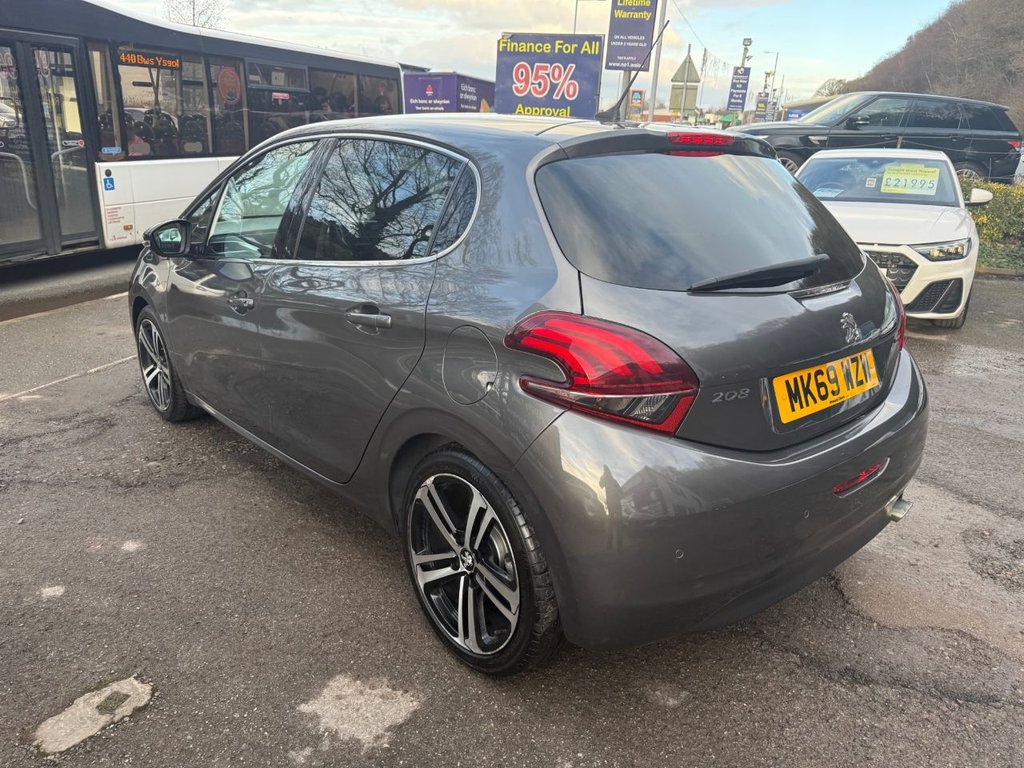 Used Peugeot 208 2019 for sale - 77594000: Photo 15