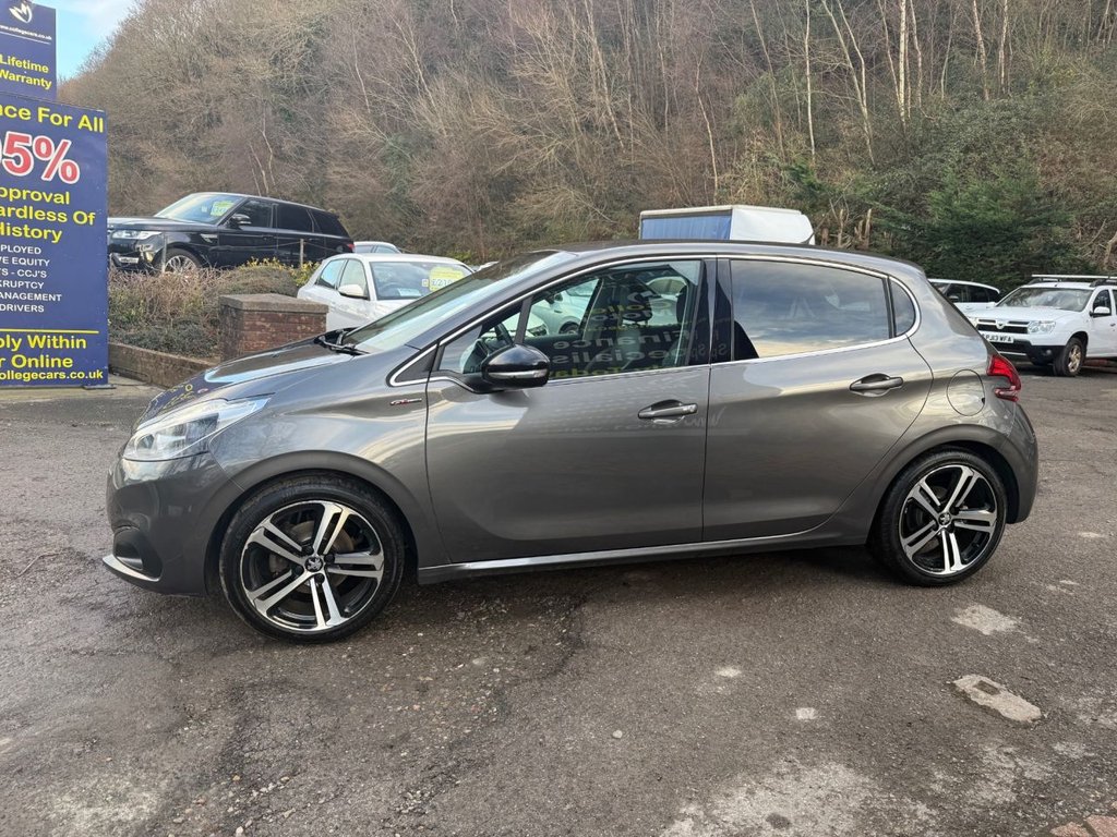 Used Peugeot 208 2019 for sale - 77594000: Photo 8