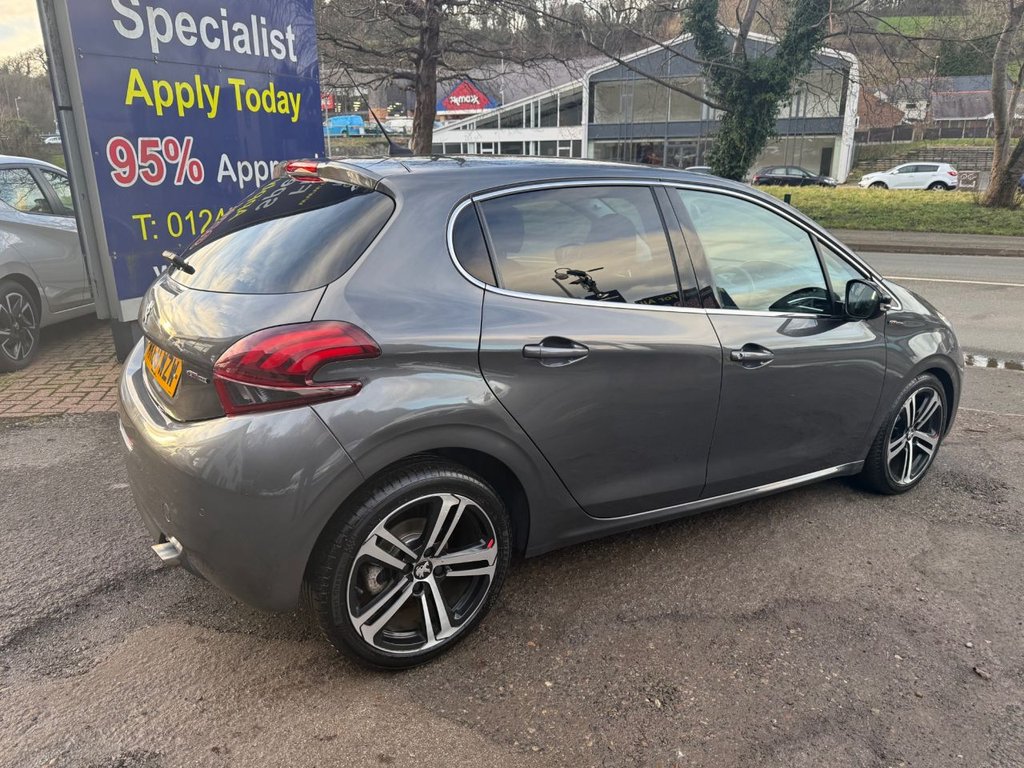 Used Peugeot 208 2019 for sale - 77594000: Photo 9