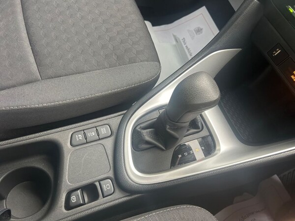 Used Toyota Yaris 2021 for sale - 73088483: Photo 31