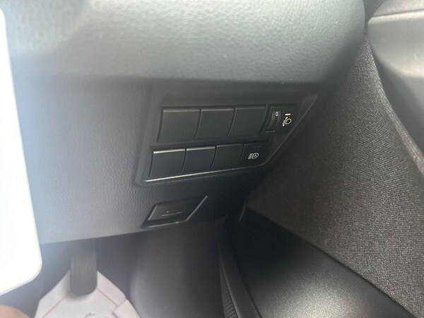 Used Toyota Yaris 2021 for sale - 73088483: Photo 35