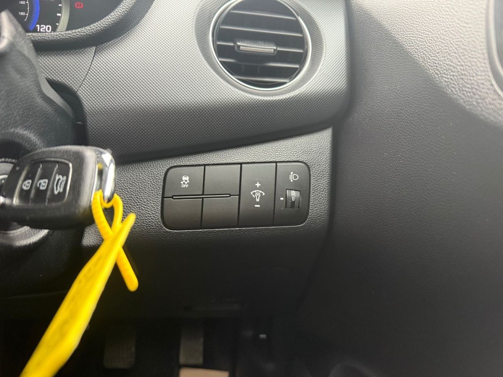 Used Hyundai i10 2018 for sale - 76481977: Photo 26