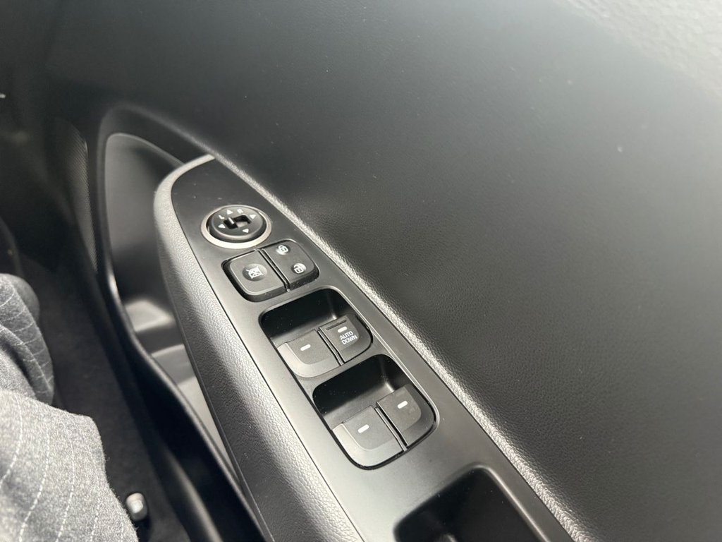 Used Hyundai i10 2018 for sale - 76481977: Photo 32