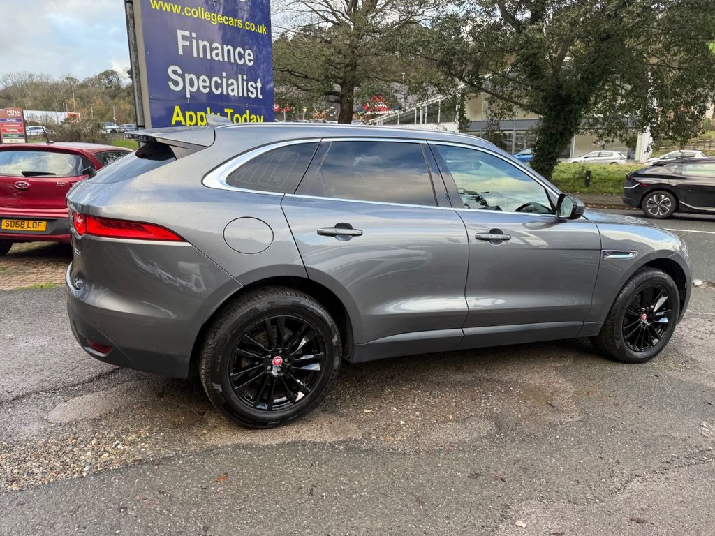 Used Jaguar F-Pace 2018 for sale - 76654824: Photo 12
