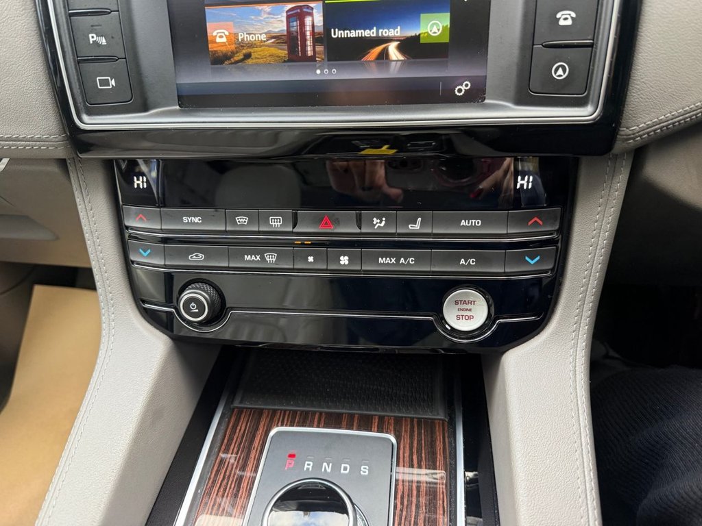 Used Jaguar F-Pace 2018 for sale - 76654824: Photo 25