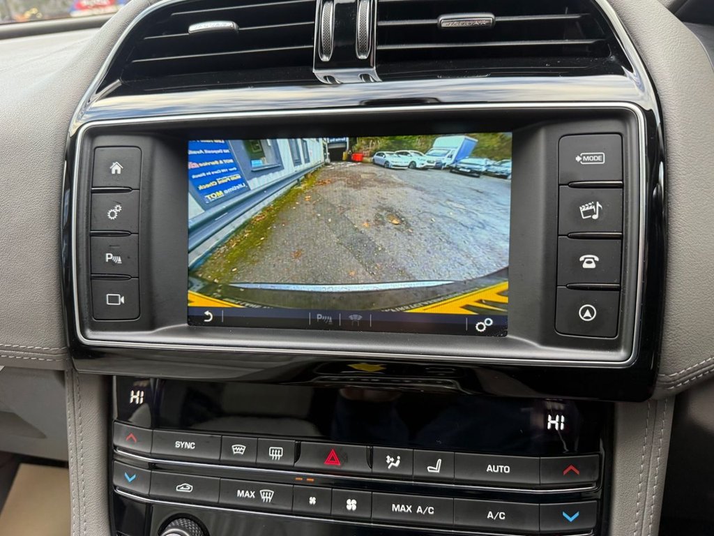 Used Jaguar F-Pace 2018 for sale - 76654824: Photo 33