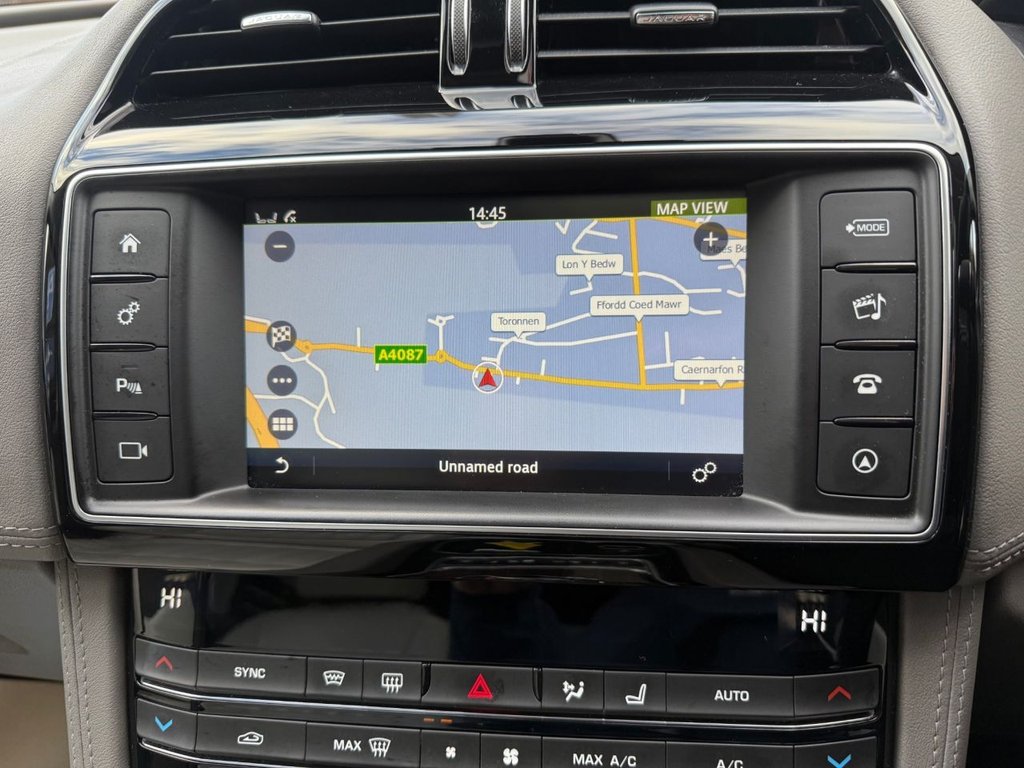 Used Jaguar F-Pace 2018 for sale - 76654824: Photo 35