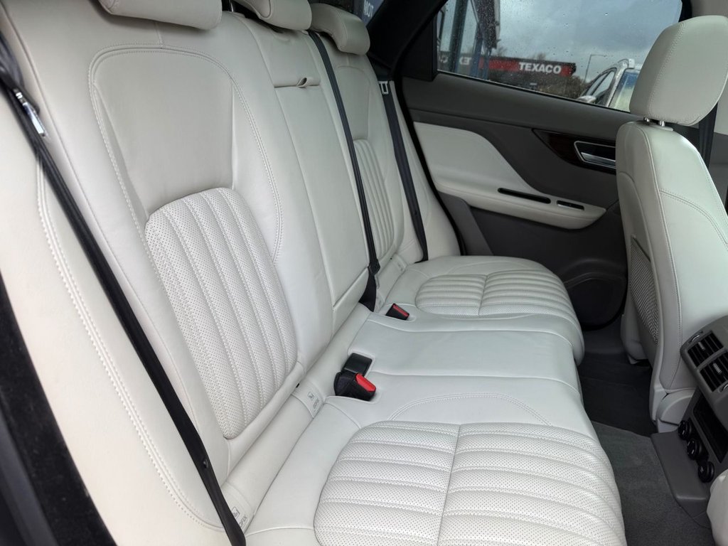 Used Jaguar F-Pace 2018 for sale - 76654824: Photo 39