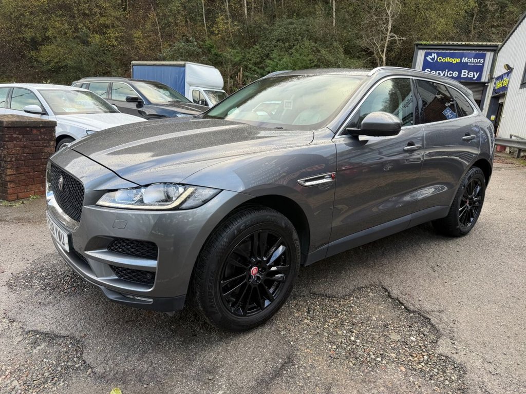 Used Jaguar F-Pace 2018 for sale - 76654824: Photo 4